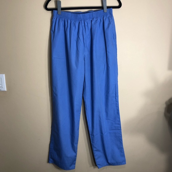 Scrubs Shirt and Pants Set - Picture 3 of 3